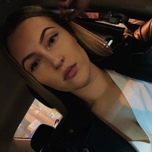 Meet your Posher, Brianna